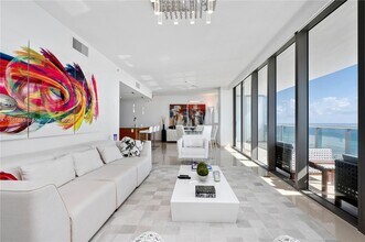 5875 Collins Ave in Miami, FL - Building Photo - Building Photo