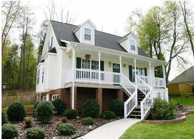 property at 940 Winterside Ln