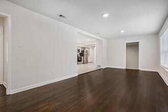 3928 Valley Ridge Rd in Dallas, TX - Building Photo - Building Photo