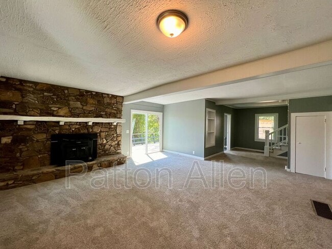 15 Woodbine Rd in Asheville, NC - Building Photo - Building Photo