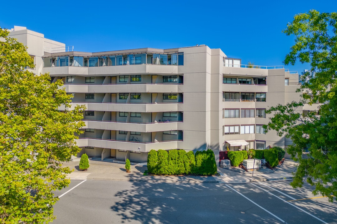 Moberly Apartments in Vancouver, BC - Building Photo