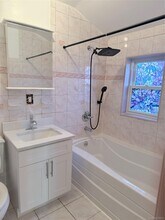 147-17 249th St in Queens, NY - Building Photo - Building Photo