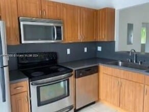 6656 SW 116th Ct in Miami, FL - Building Photo - Building Photo