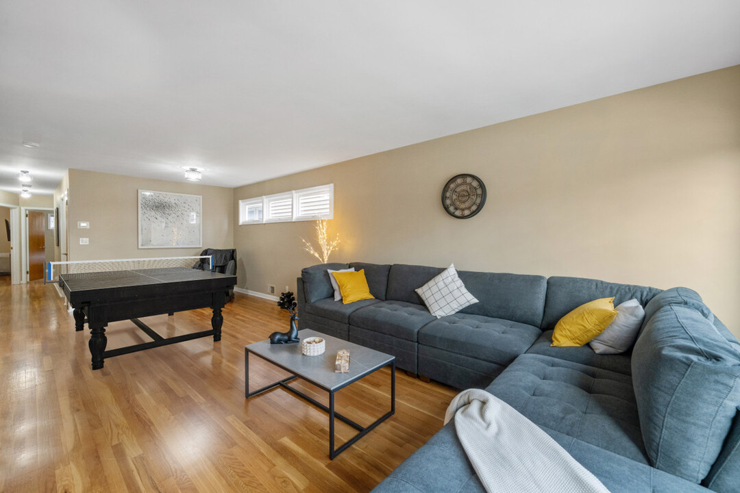857 Avenue C in Bayonne, NJ - Building Photo
