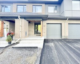797 Brian Good Ave in Ottawa, ON - Building Photo