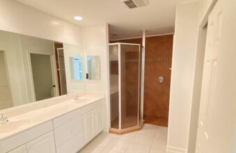 20651 Wildcat Run Dr in Estero, FL - Building Photo - Building Photo