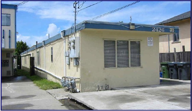 2426 8th St in Berkeley, CA - Foto de edificio - Building Photo