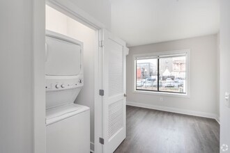 319 W Franklin St in Baltimore, MD - Foto de edificio - Building Photo