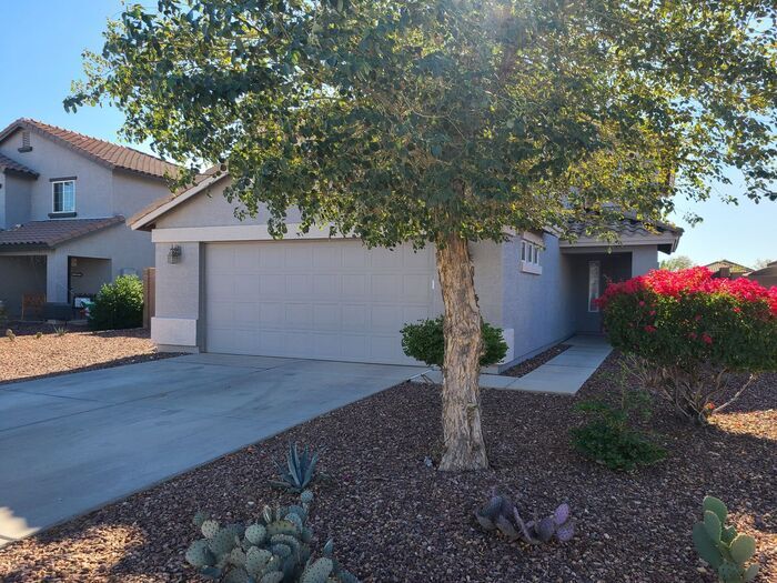 22263 W Shadow Dr in Buckeye, AZ - Foto de edificio
