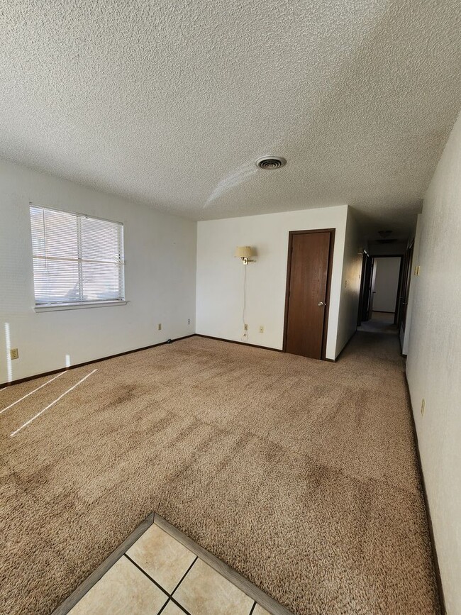1614 E 21st St in Farmington, NM - Building Photo - Building Photo