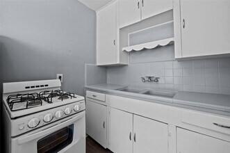 1921 McDuffie St, Unit 2 in Houston, TX - Building Photo - Building Photo