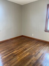 11608 Tonsing Dr in Garfield Heights, OH - Building Photo - Building Photo
