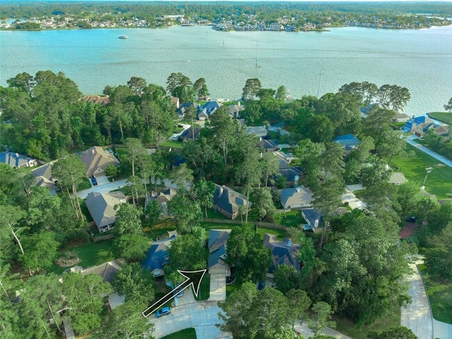 property at 12515 Lakeshore Dr