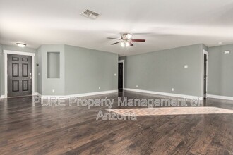 1802 E Omega Dr in San Tan Valley, AZ - Building Photo - Building Photo