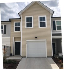 825 Falls Grove Trl in High Point, NC - Building Photo - Building Photo