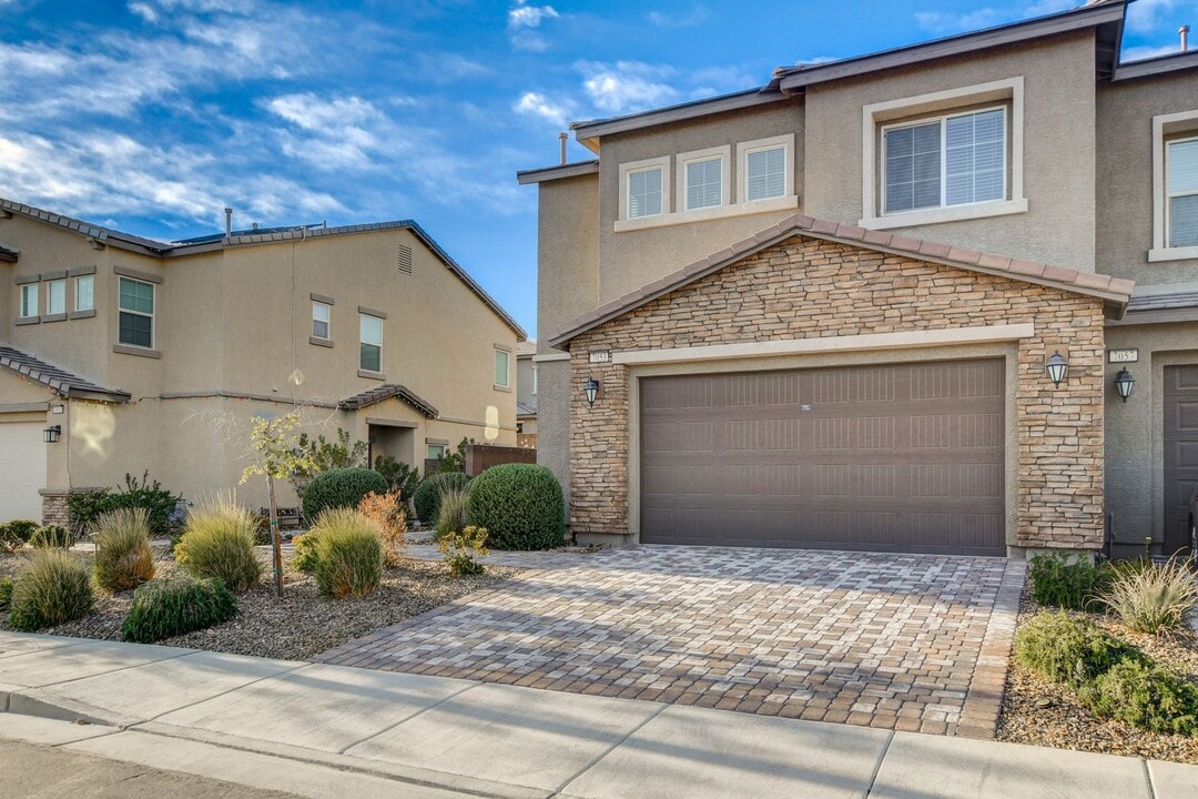 7053 Noah Raven St in North Las Vegas, NV - Building Photo