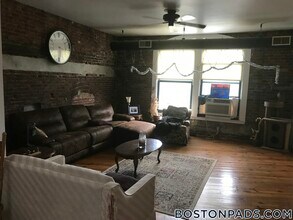 600 Columbia Rd, Unit 21 in Boston, MA - Building Photo - Building Photo