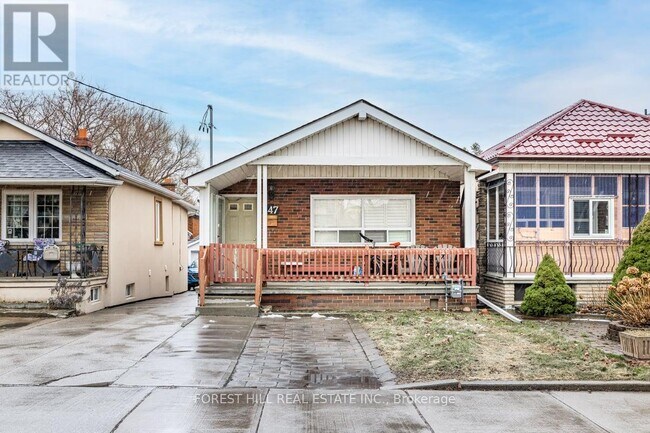 447 Hopewell Ave