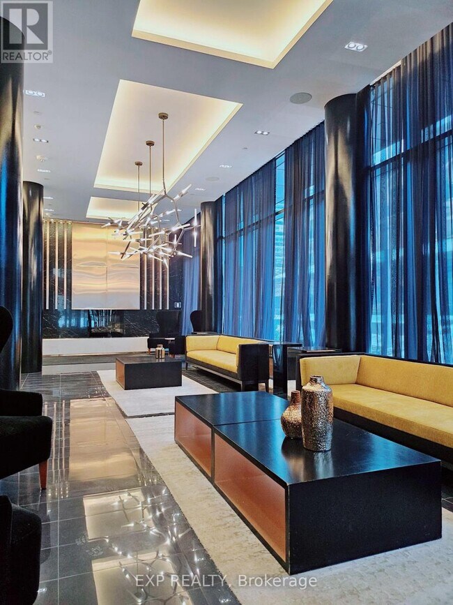 101 Erskine Ave in Toronto, ON - Building Photo - Building Photo