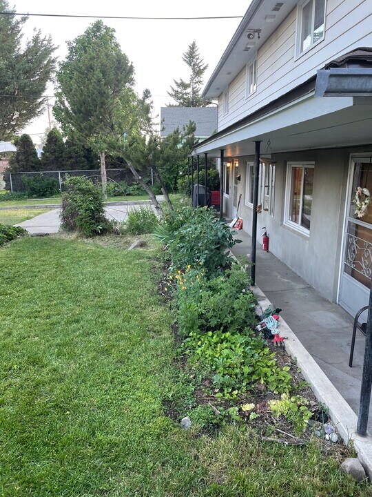 117 3rd St in Cheney, WA - Building Photo