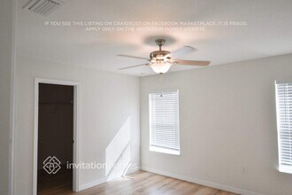 5450 NW Pine Trail Cir in Port St. Lucie, FL - Building Photo - Building Photo