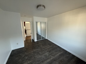 1925 S Orange Ave in Santa Ana, CA - Building Photo - Building Photo