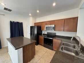 21109 E Munoz St in Queen Creek, AZ - Building Photo - Building Photo