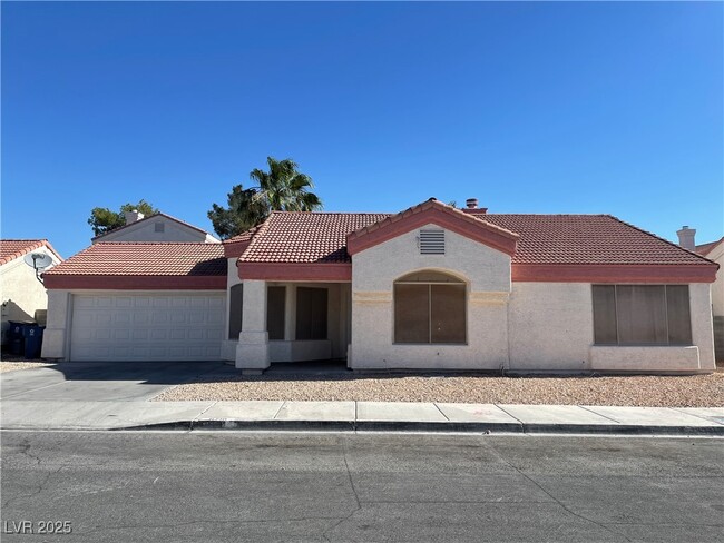 6716 Silver Spoon Dr in Las Vegas, NV - Building Photo - Building Photo