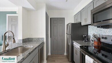 101 Brixworth Ln, Unit 105-02 in Nashville, TN - Foto de edificio - Building Photo