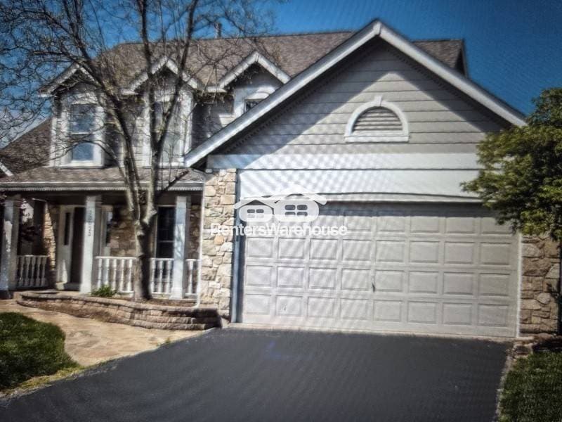 13023 Walnutway Manor in St. Louis, MO - Building Photo