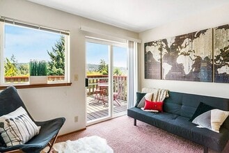 University Heights in Bellingham, WA - Building Photo - Building Photo