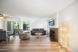 1748 Sinaloa Rd in Simi Valley, CA - Building Photo - Building Photo