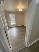 201 Albert St in Oshawa, ON - Building Photo - Building Photo