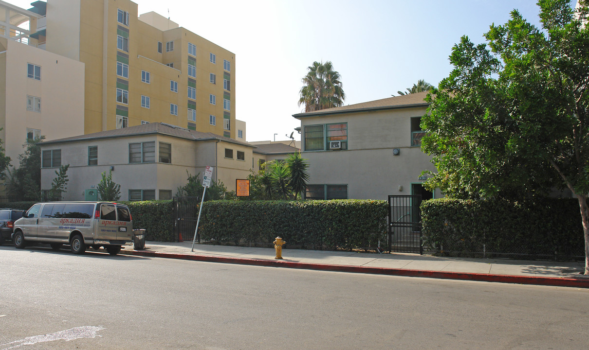 Whitley Apartments in Los Angeles, CA - Building Photo