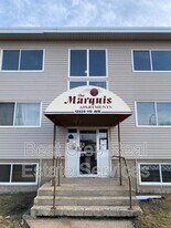 12525-12118 118 Ave NW in Edmonton, AB - Building Photo