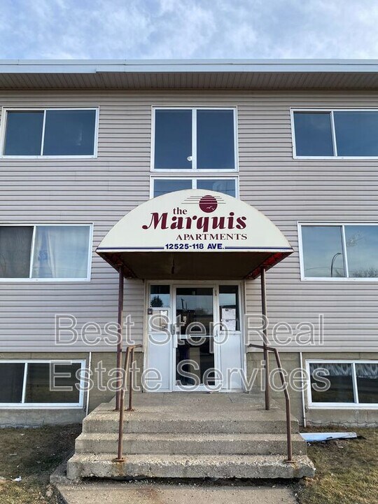 12525-12118 118 Ave NW in Edmonton, AB - Building Photo