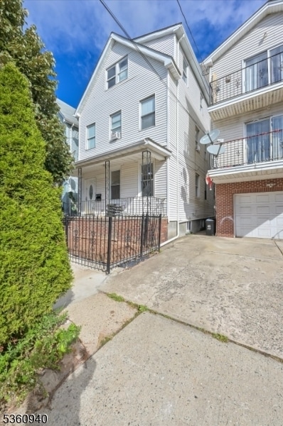 property at 907 Olive St