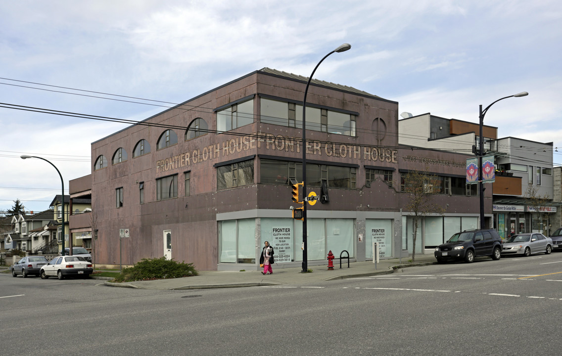 6679 Main St in Vancouver, BC - Building Photo