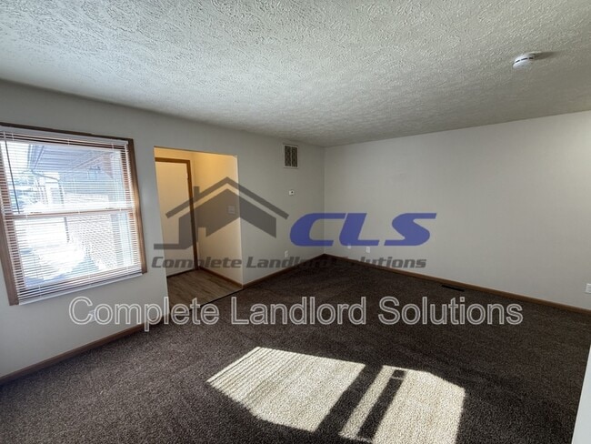 property at 1724 E Morgan Dr