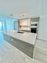 460 NE 28th St in Miami, FL - Building Photo - Building Photo