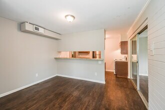 4626 Castleton Dr in Jacksonville, FL - Building Photo - Building Photo