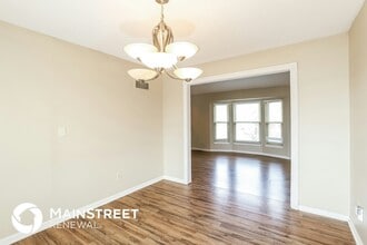 6708 N Fisk Ave in Kansas City, MO - Foto de edificio - Building Photo