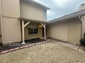 9643 Hefner Village Blvd in Oklahoma City, OK - Building Photo