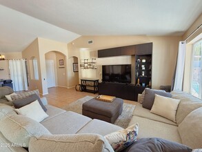 725 E Sheffield Ave in Chandler, AZ - Building Photo - Building Photo