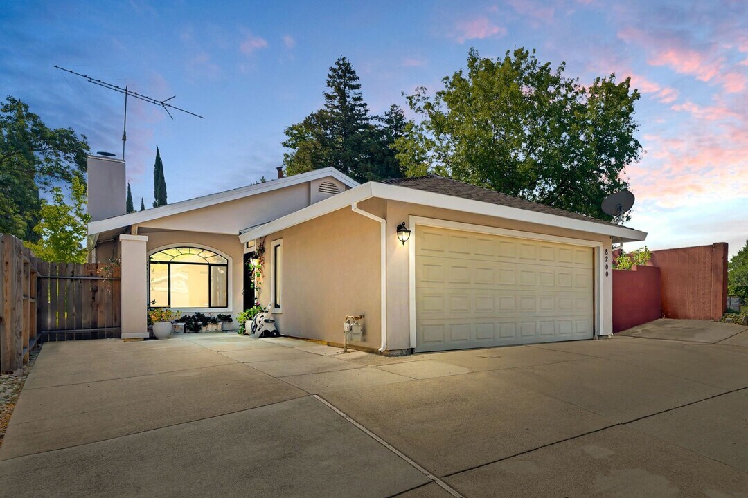 8200 Northam Dr in Antelope, CA - Building Photo