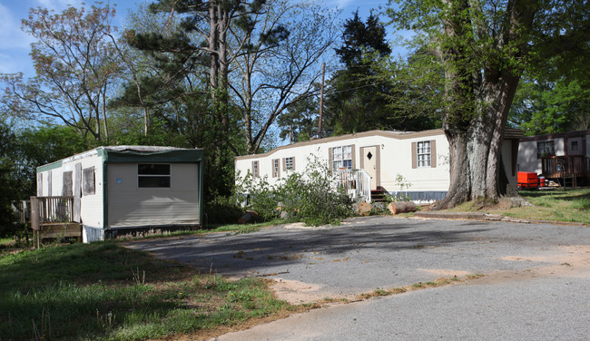 Beacon Point Mobile Home Park in Athens, GA - Building Photo - Building Photo