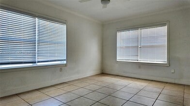 1021 N Victoria Park Rd in Fort Lauderdale, FL - Building Photo - Building Photo