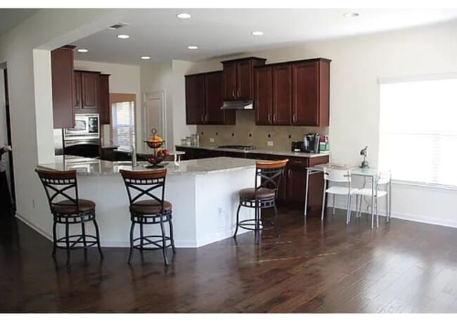 6830 Rocking Horse Ln in Cumming, GA - Building Photo - Building Photo