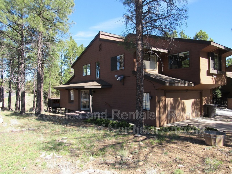 1001 N Skyview St in Flagstaff, AZ - Building Photo