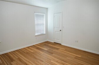 110 Kingfisher Ln in Kyle, TX - Building Photo - Building Photo